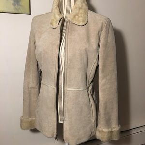 LIQUIDATING VINTAGE Guess Coat